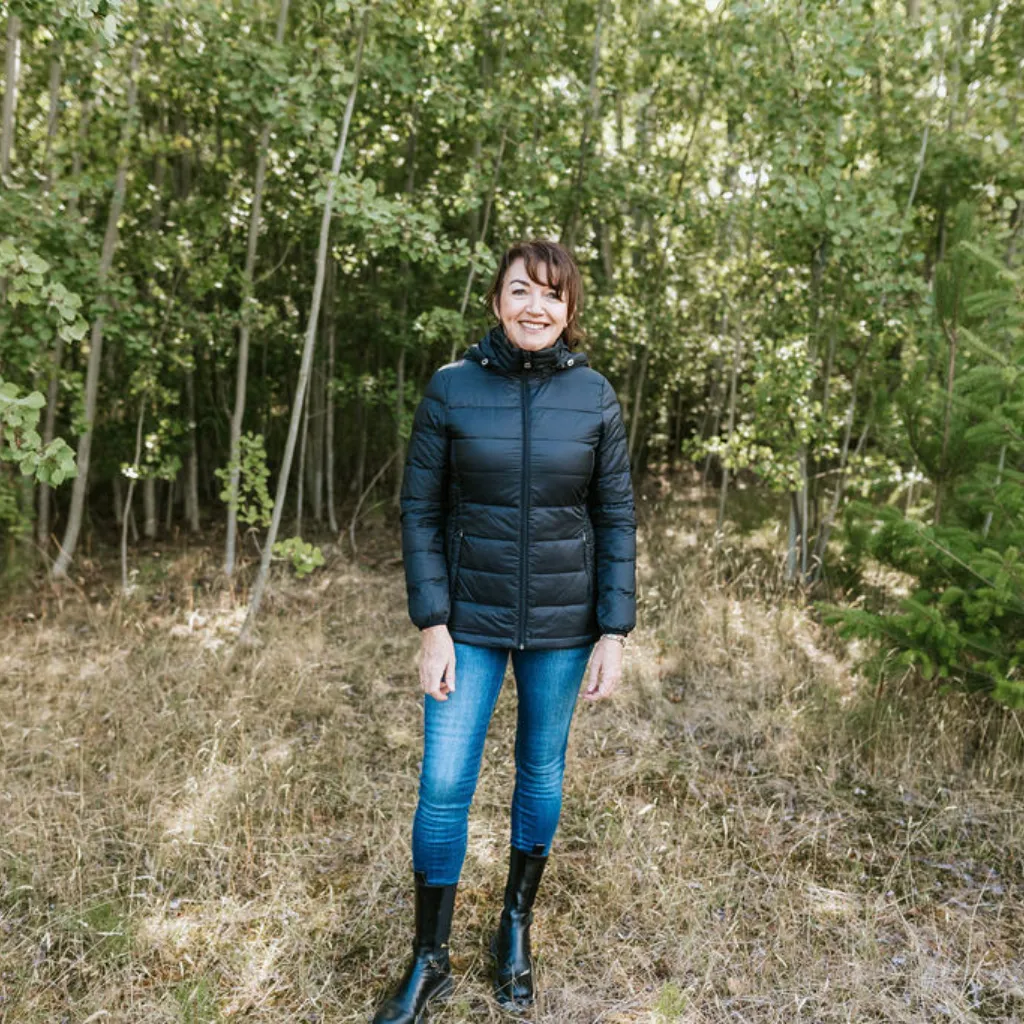 Lynn Women's 90/10 Packable Down Jacket - Black