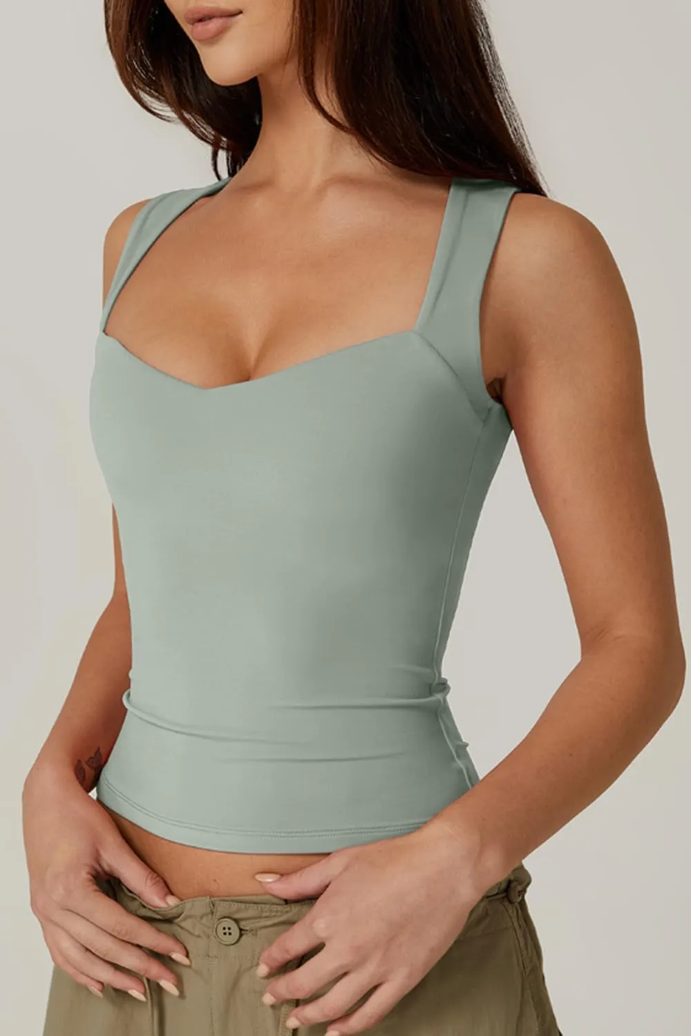 QINSEN Women's Sexy Sweetheart Neck Sleeveless T Shirts Double Lined Tees Slimming Fit Tops