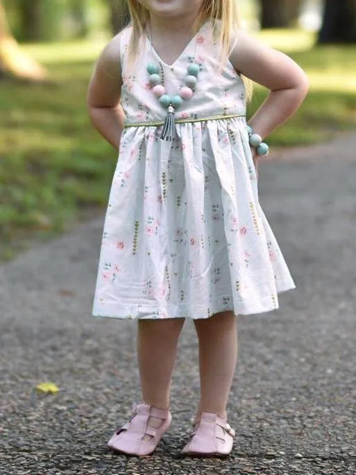 Stylish Little Girl Sleeveless Summer Flower Dress